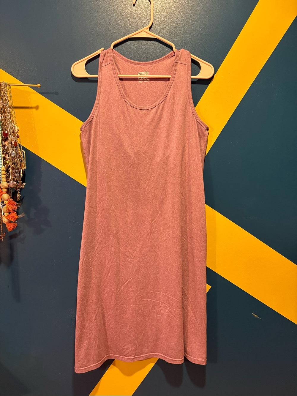 32 Degrees Cool Mauve Scoop Neck Racerback Midi Dress EUC